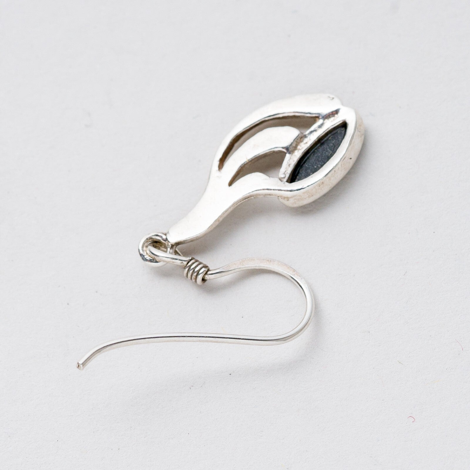 Einzelner Ohrring Hängeohrring Silber Schwarzer Stein 1,4 g4