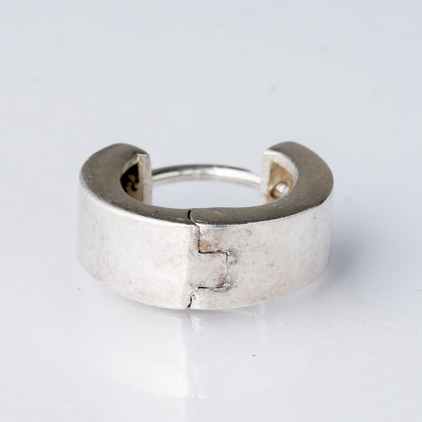 Einzelner Ohrring Huggie Silber 1,62 g4