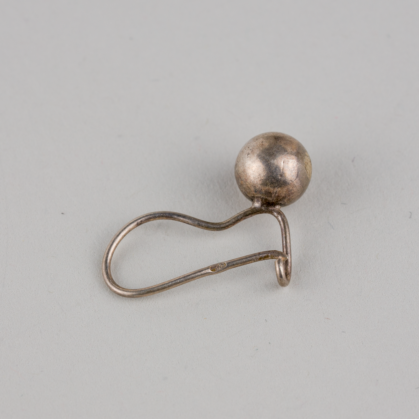 Silberohrring Silber 0,8g Mit Kugel 2 cm1