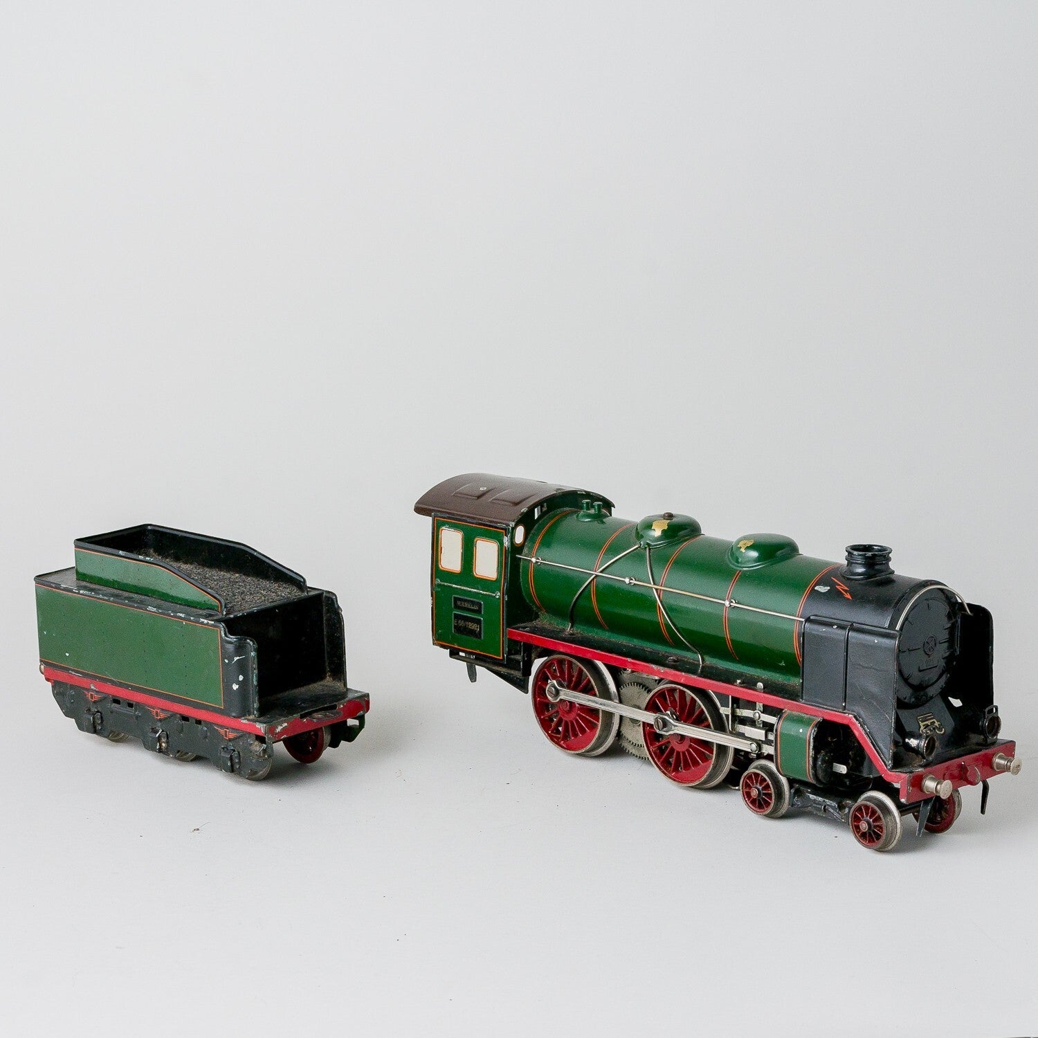 Märklin Lok mit Tender E 66/12921 Spur 10