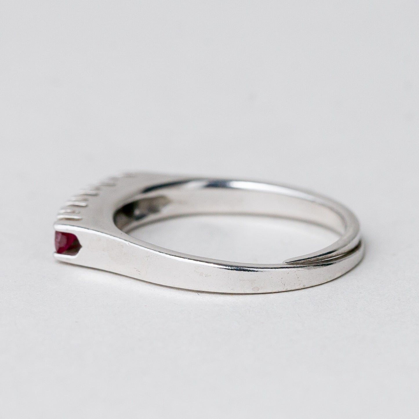 Silber Ring 835 Purpurne Stein Größe flexibel ca. 53 2,45 g1
