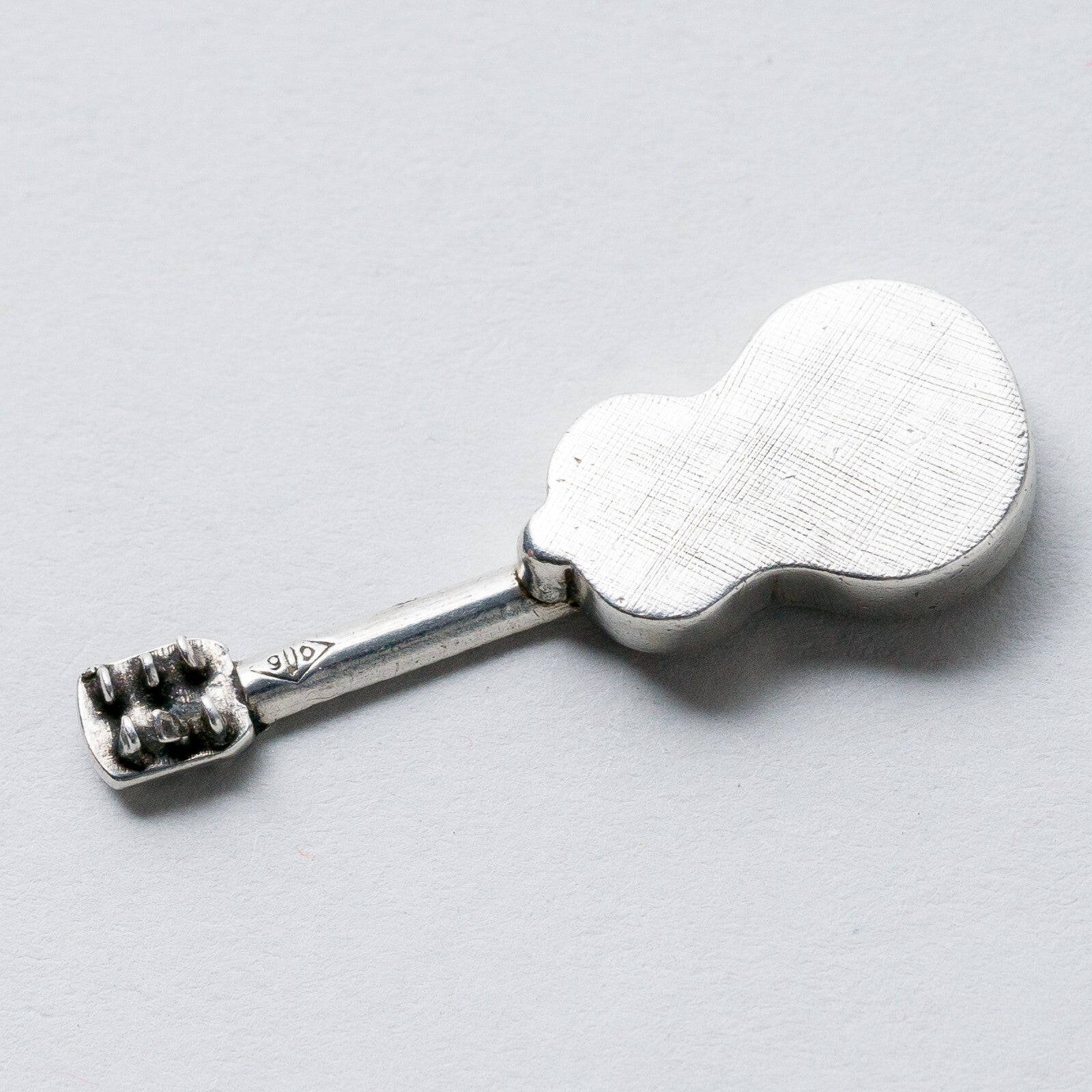 Silber Gitarre 3,6 cm 3,2 g5