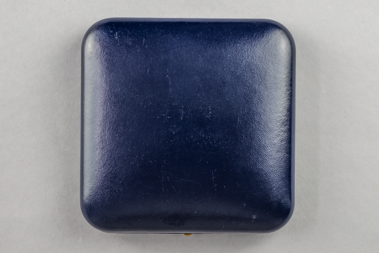 OMP Box 50 Yuan China1
