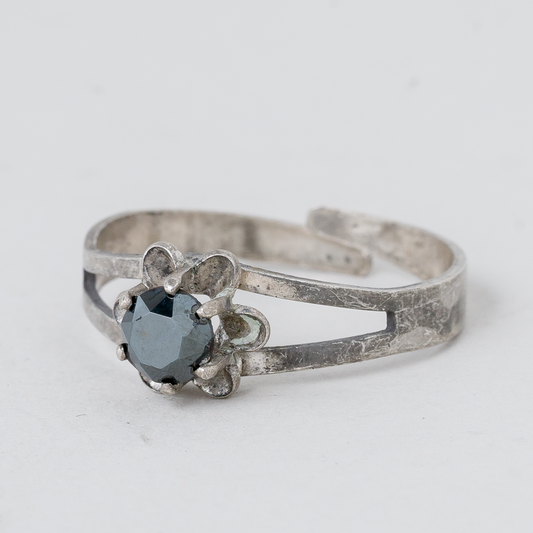 Ring Schwarzer Stein 835er Silber 1,86 g Größe flexibel0