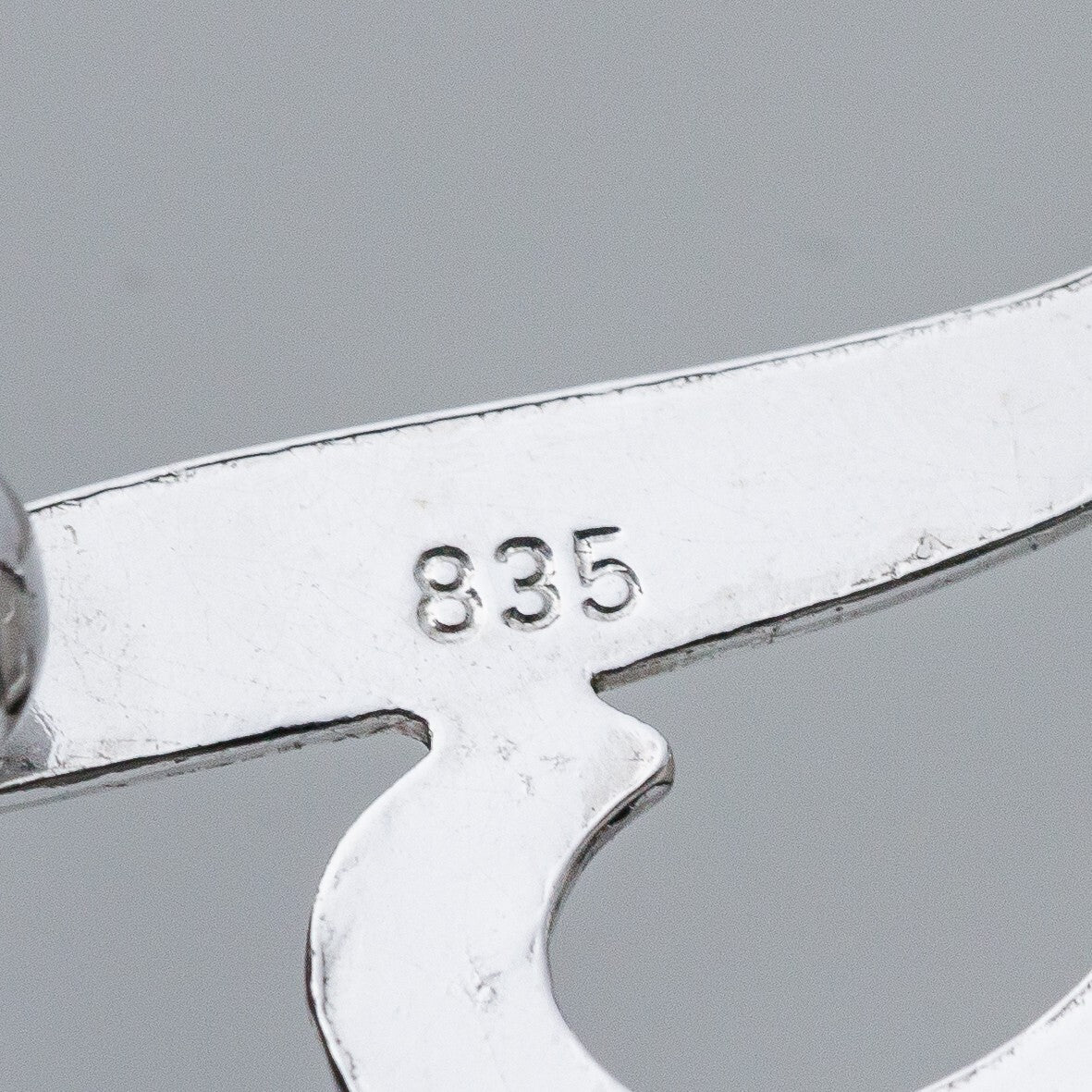Silber Brosche Spange 835 "J" 2,14 g6