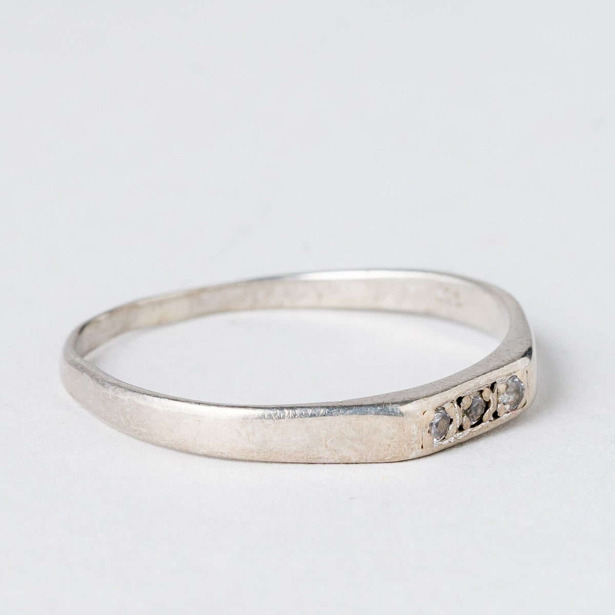Silber Ring 925 Weiße Steine Größe 56 (17,8 mm Ø) 1,13 g1