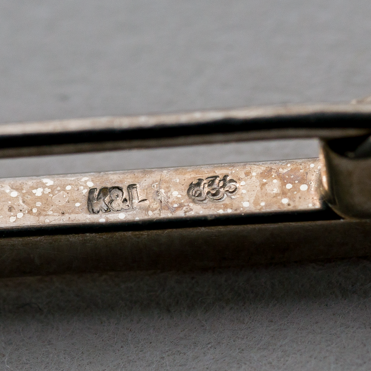 CNC: Brosche 835er Silber 2,78 g 5,5 cm2