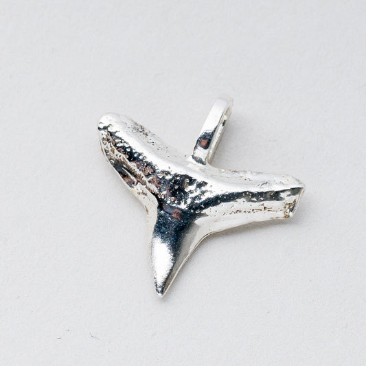 Anhänger Silber 925 Haizahn 1,5 cm 1,46 g0