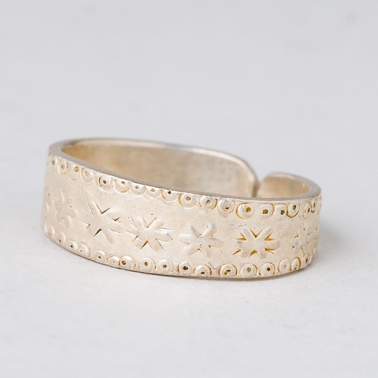 Ring 2,1 g 925er Silber Größe flexibel ca. 470