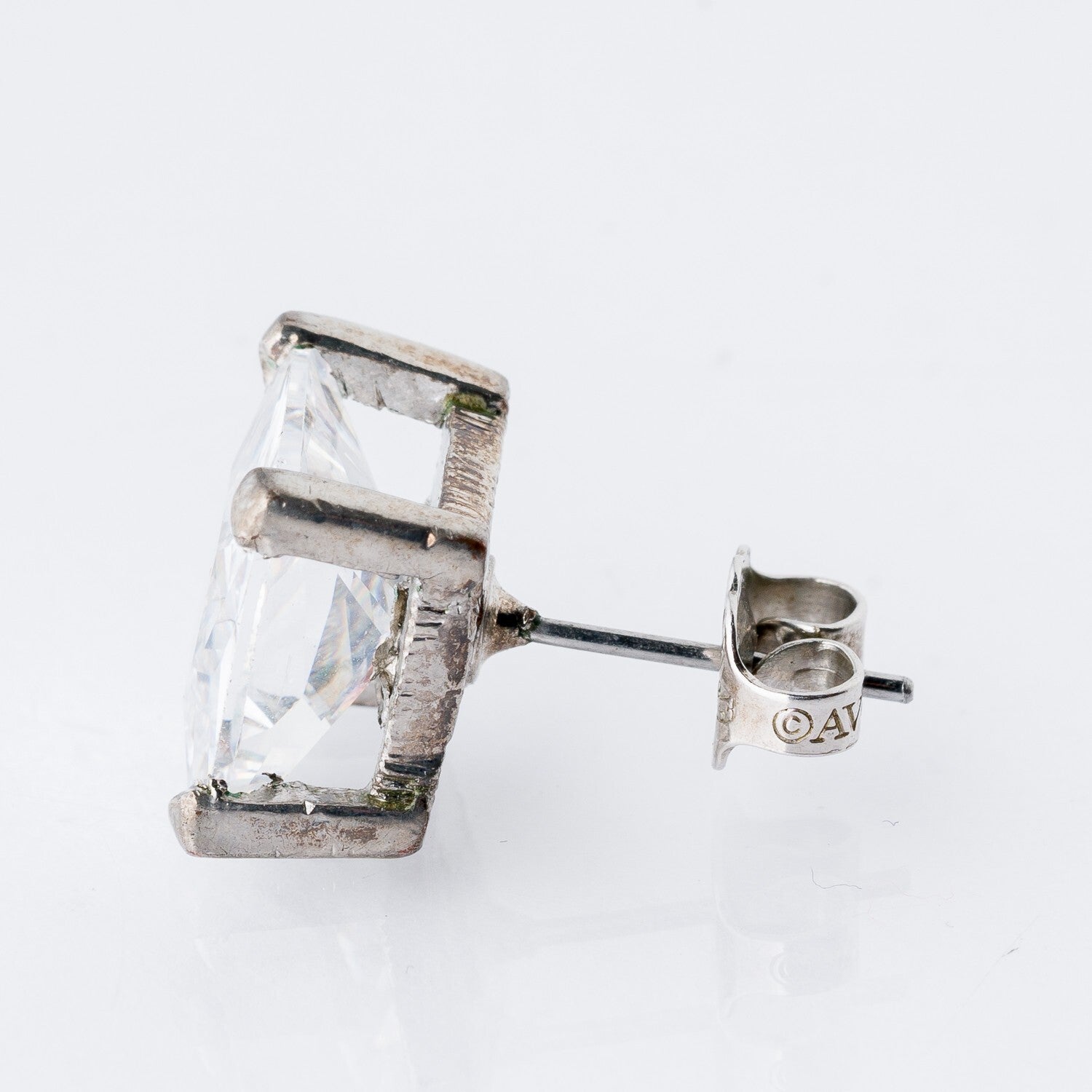Einzelner Ohrring Ohrstecker Weißer Stein Silber 3,2 g6