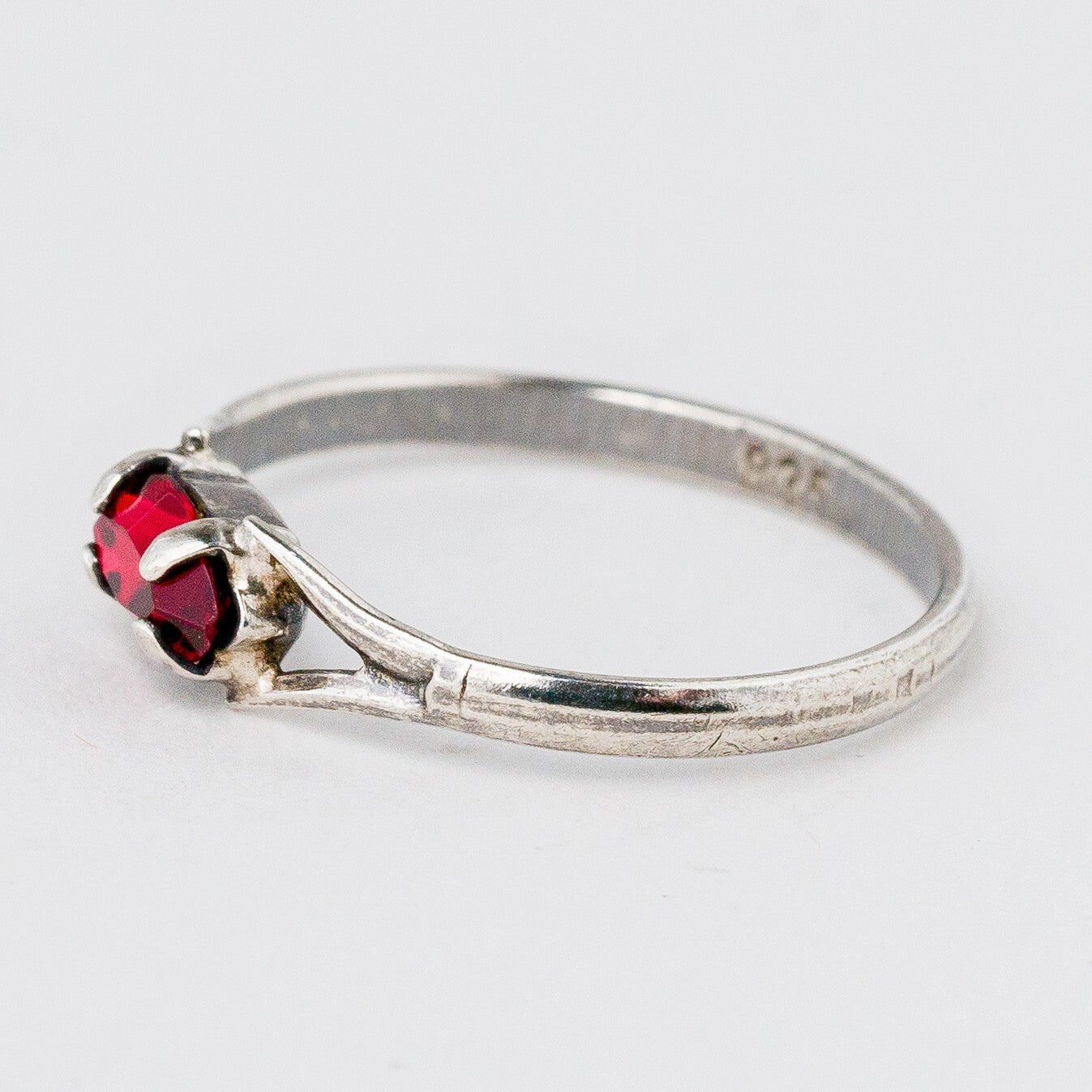 Silber Ring 55 (17,5 mm Ø) 835 Roter Stein 1,06 g4
