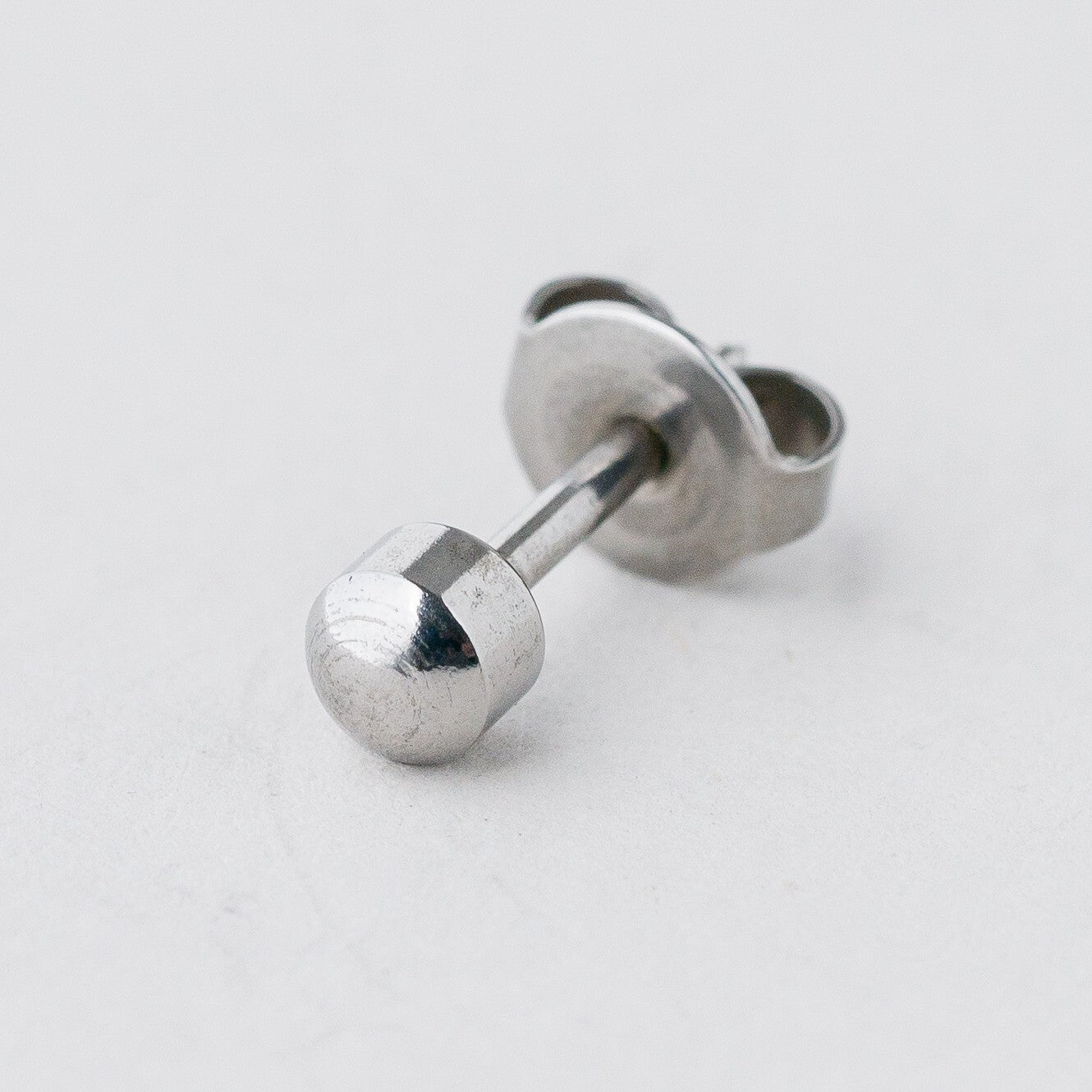 Einzelner Ohrring Ohrstecker Silber Kugel 0,45 g0