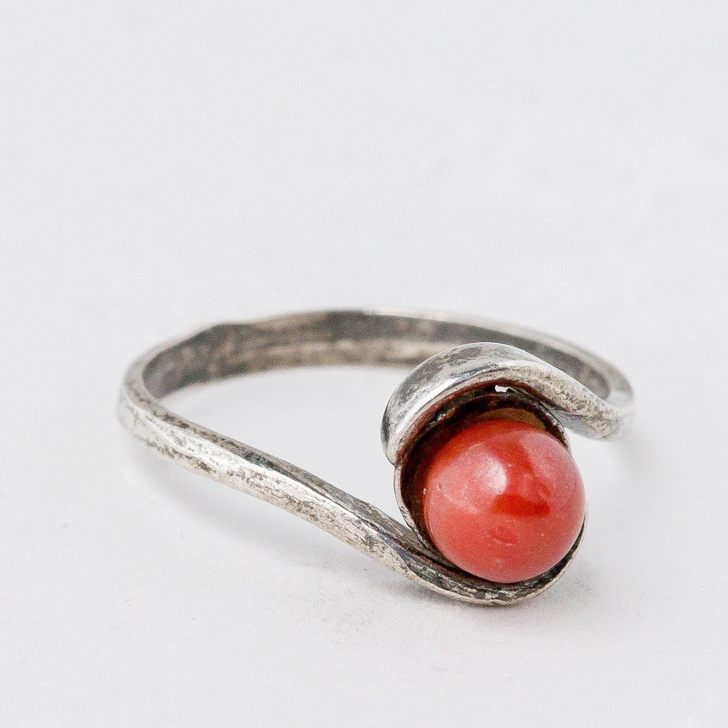 Silber Ring 50 (15,9 mm Ø) Roter Stein 1,6 g1
