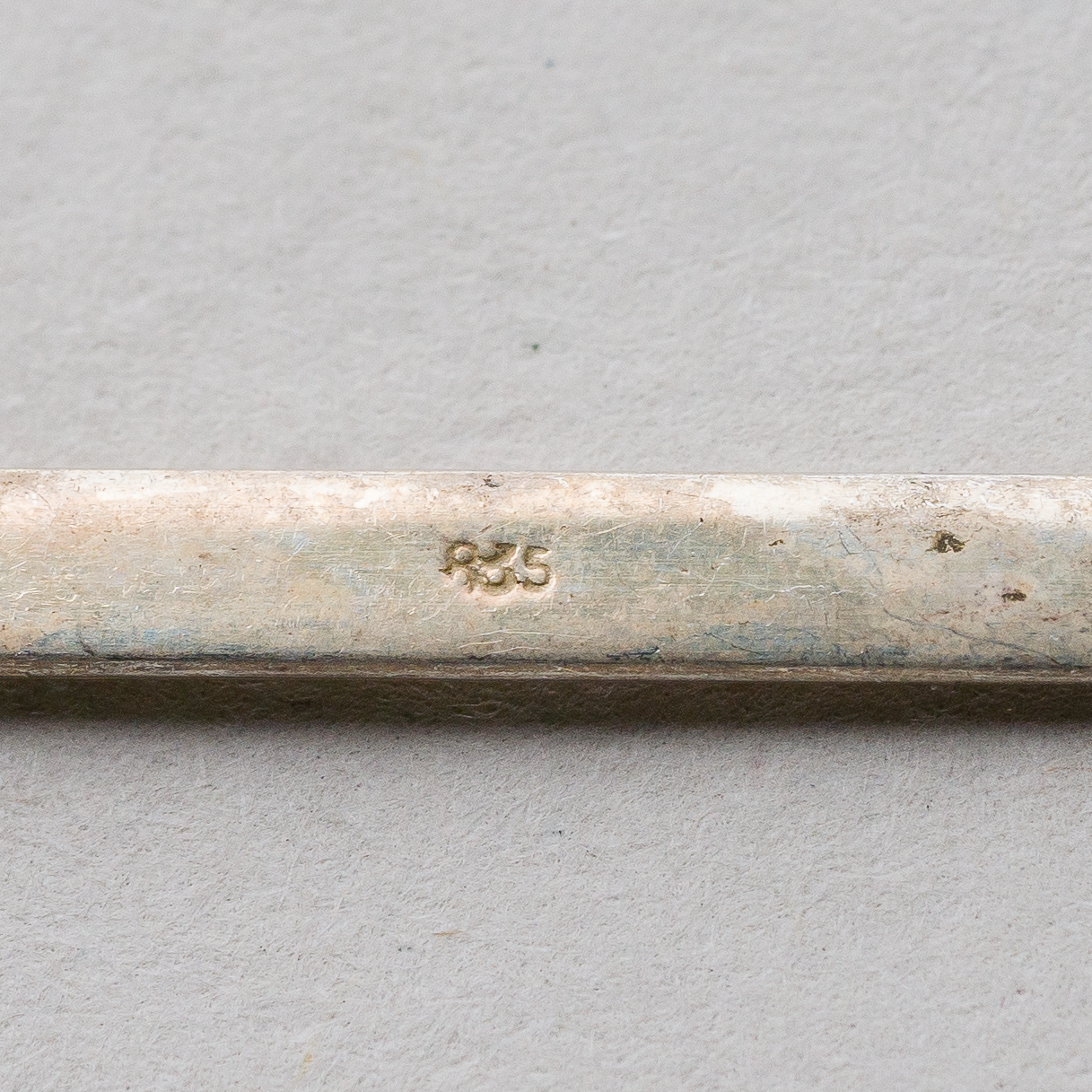 CNC: Brosche 835er Silber 2,03 g 5 cm2