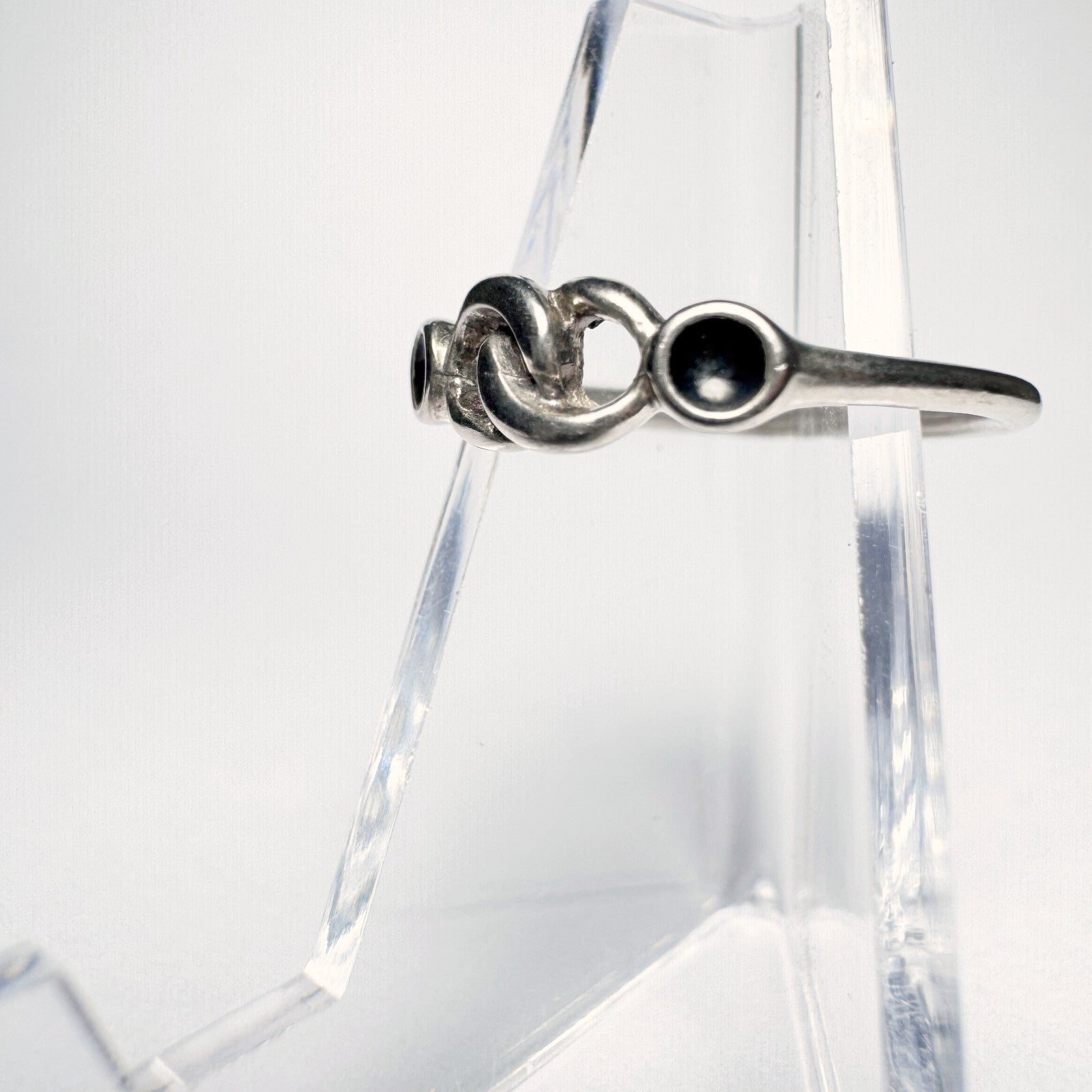 Ring  Silber Größe 53 mit schwarzer Emaille  1,28g2