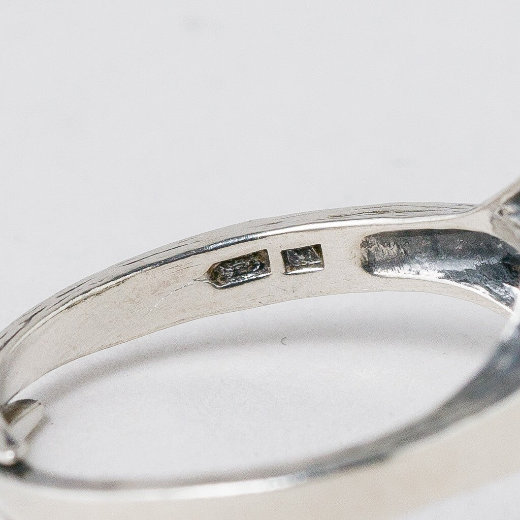 Ring Silber Weißer Stein Größe flexibel ca. 59 3,41 g6