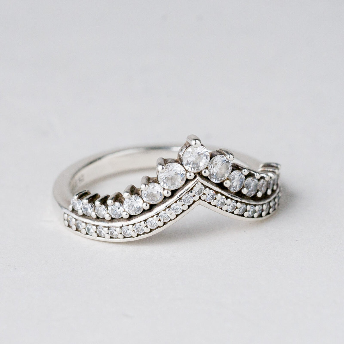 Silber Ring 925 Weiße Steine Größe 51 (16,2 mm Ø) 2,79 g6