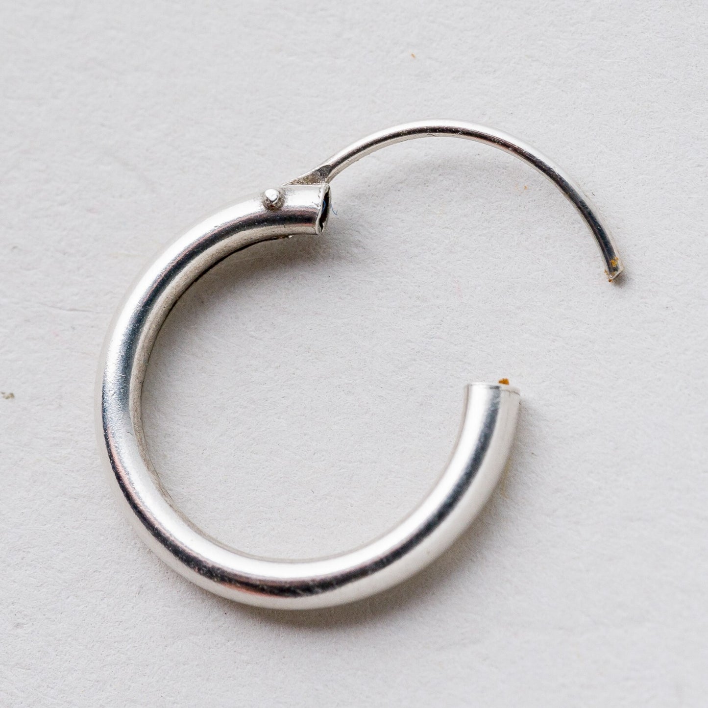 Einzelner Ohrring Creole Silber 0,4 g6
