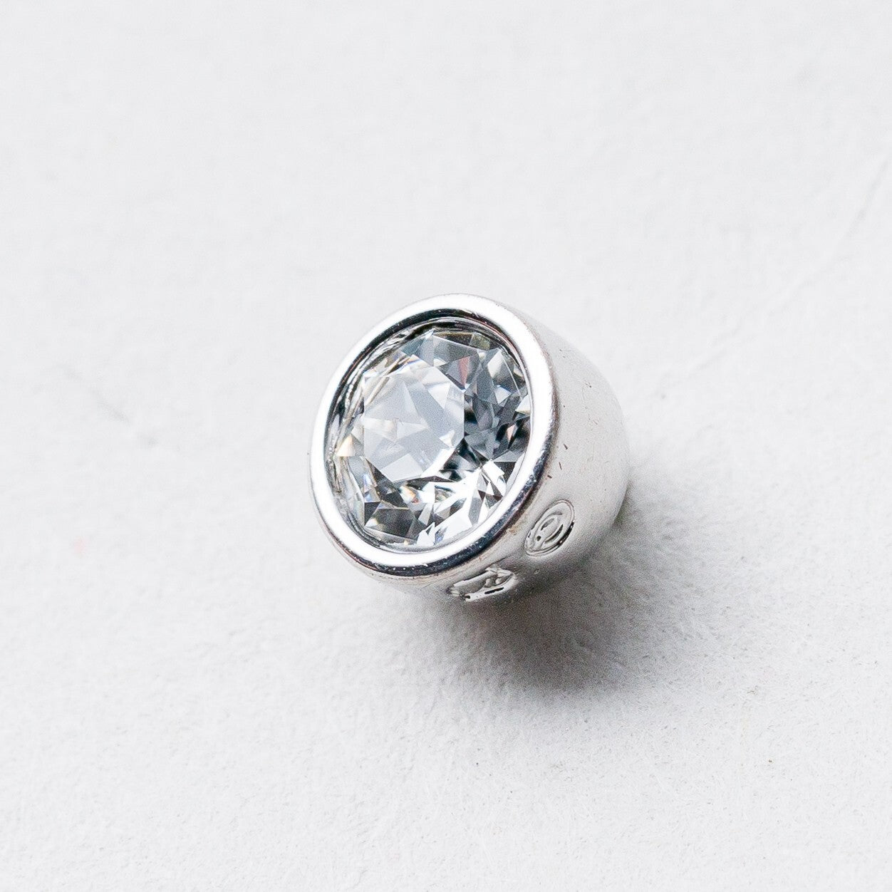 Swarovski Einzelner Ohrring Ohrstecker Silber Weißer Stein 0,69 g0
