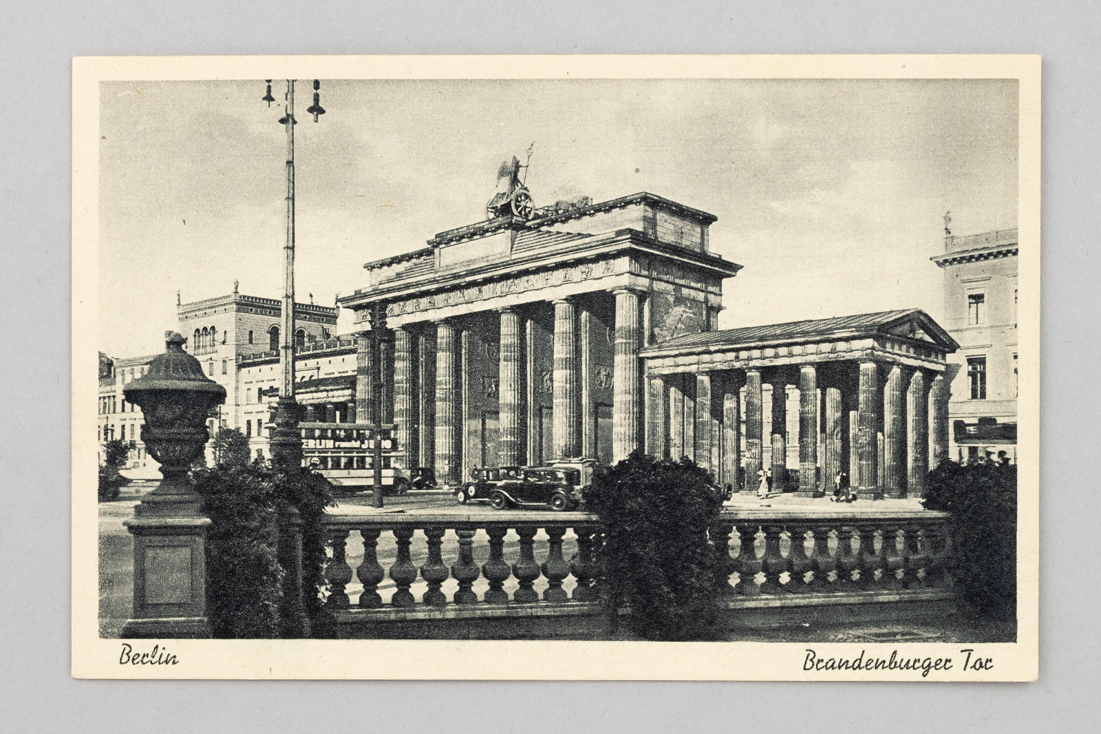 Ansichtskarte Berlin Brandenburger Tor um 19000