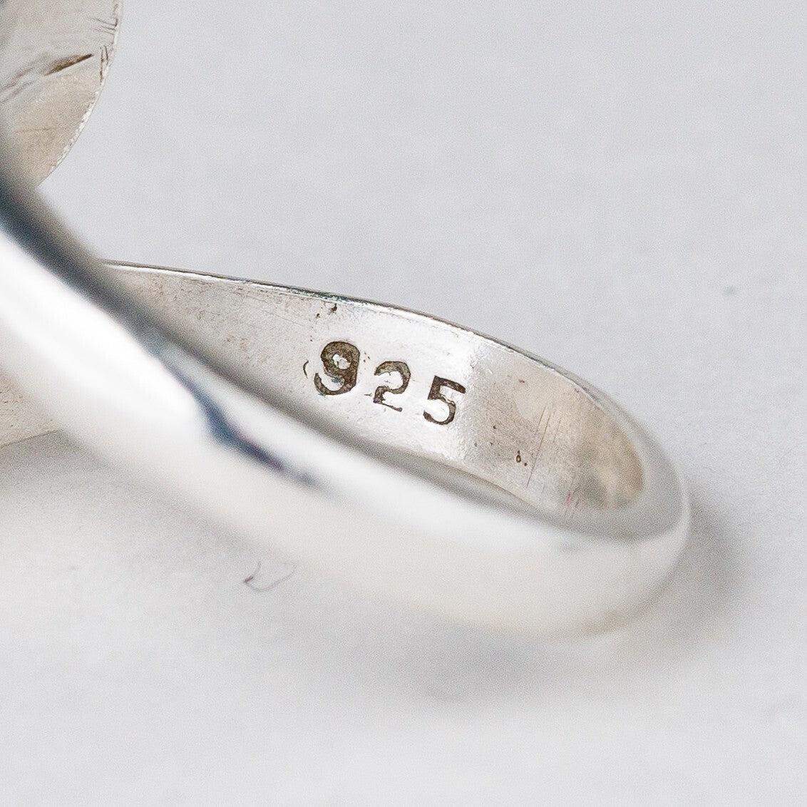 Silber Ring 925 Grüner Stein Größe flexibel ca. 55 5,59 g6
