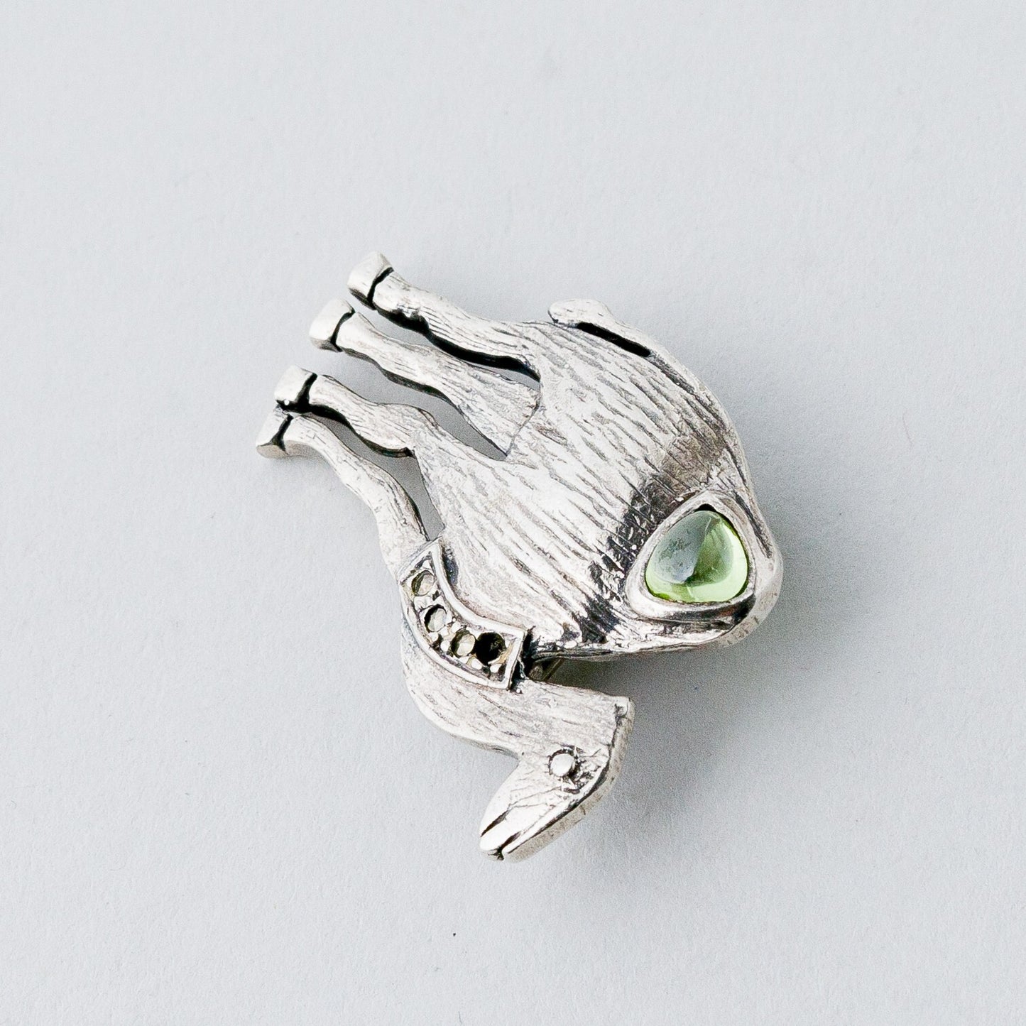Silber Brosche Spange 925 Kamel Grüner Stein 6,75 g1