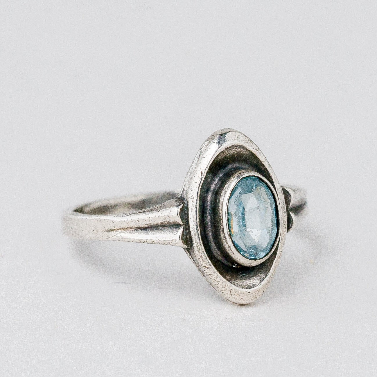 Silber Ring 47 (15,0 mm Ø) 835 Blauer Stein 1,31 g1
