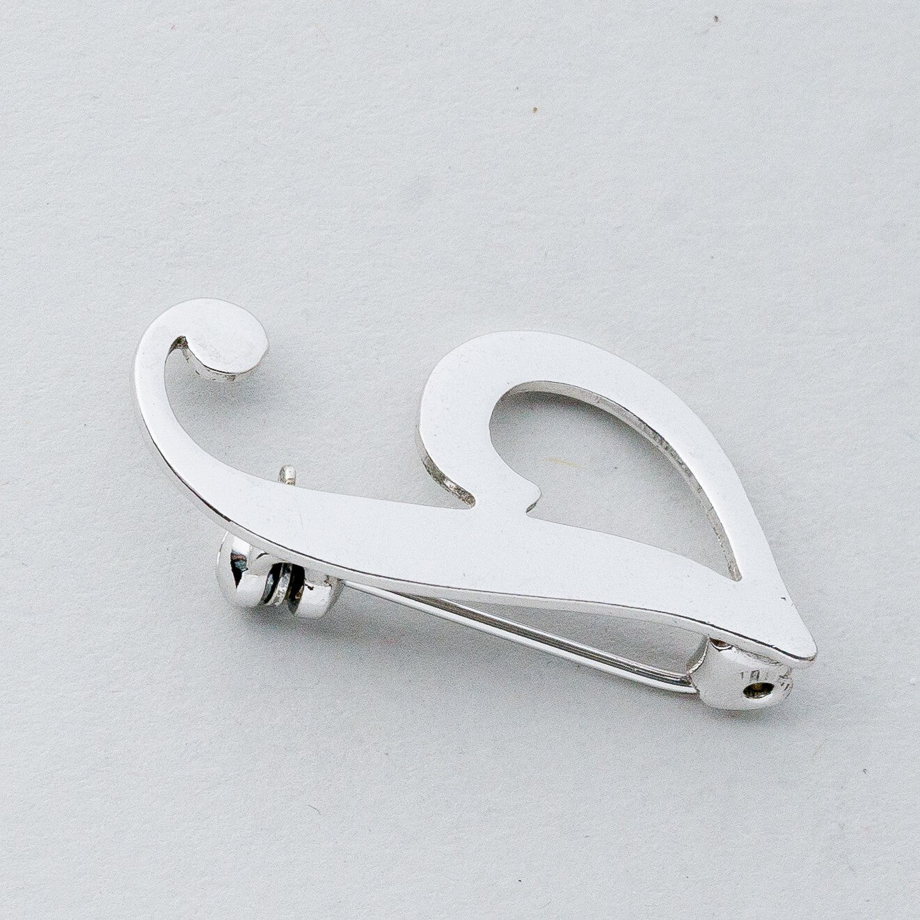 Silber Brosche Spange 835 "J" 2,14 g1