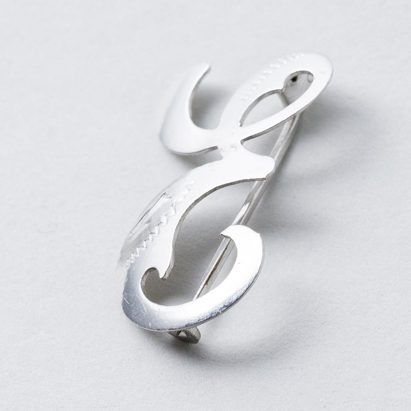 Silber Brosche Spange 800 "E" 2,6 cm 1,46 g0