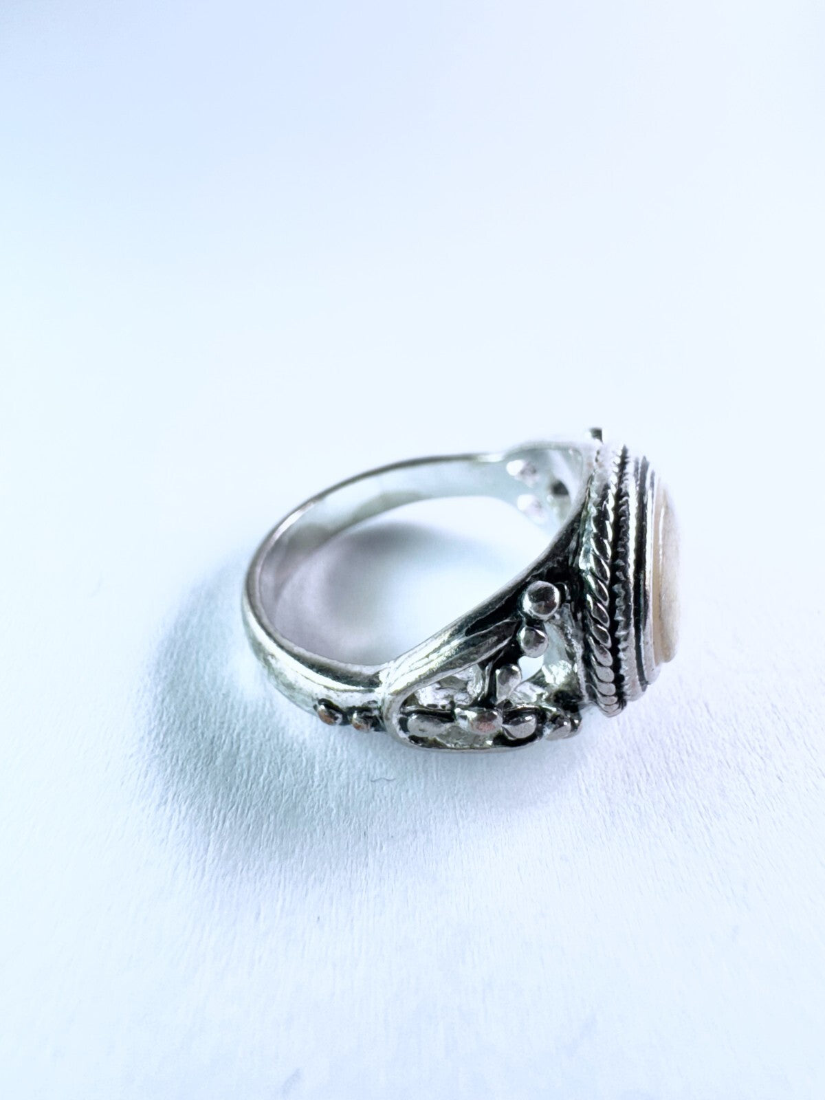 Ring Versilberter Silber Größe 56 Weißer ovaler Stein 5,56g4
