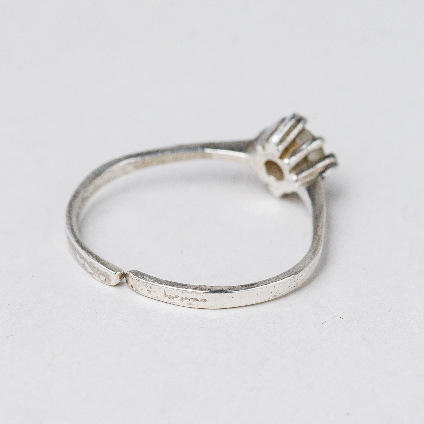 Ring 835 Silber Weißer Stein Größe flexibel ca. 59 1,56 g3