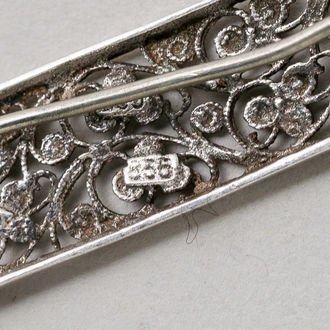 Brosche 835er Silber 2,55 g 5 cm2