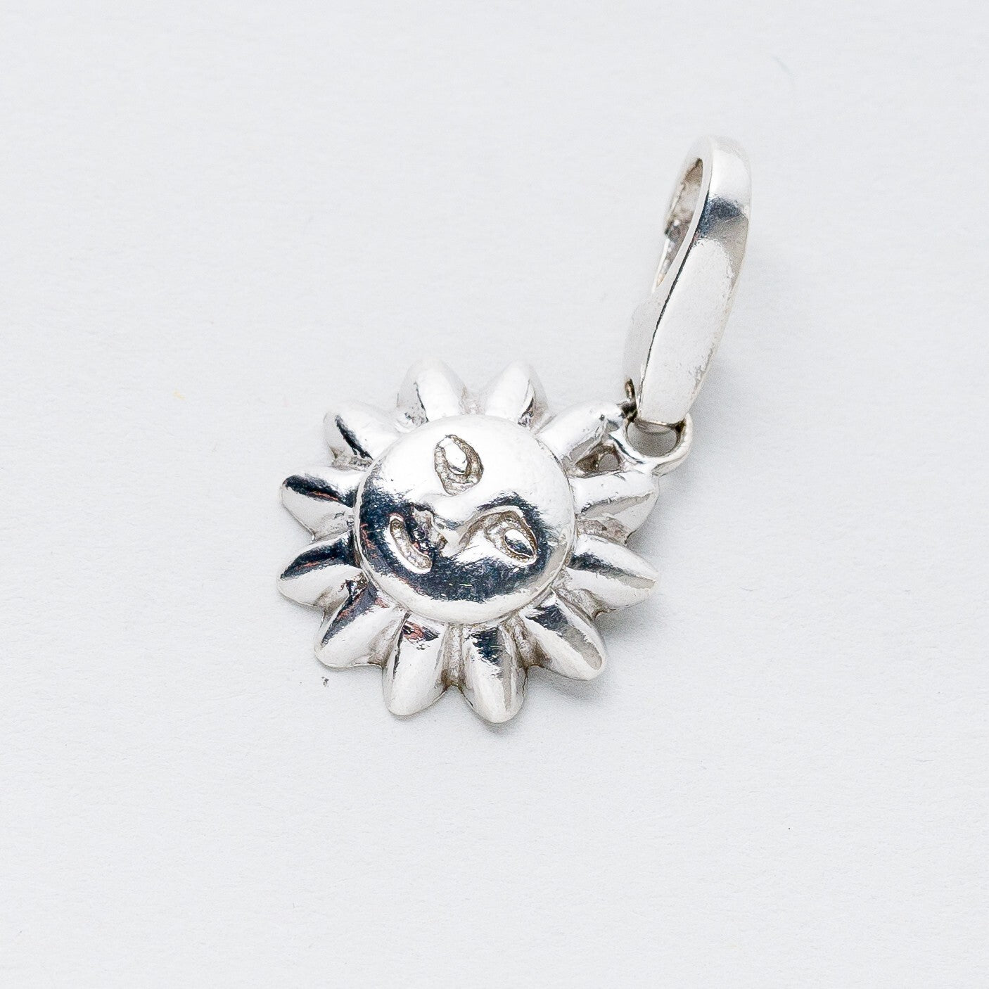 Anhänger Silber 925 Sonne 2,6 cm 4,13 g0