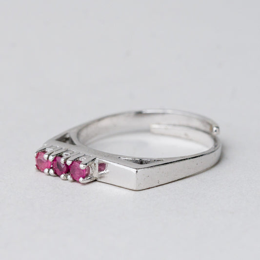 Silber Ring 835 Purpurne Stein Größe flexibel ca. 52 2,75 g0