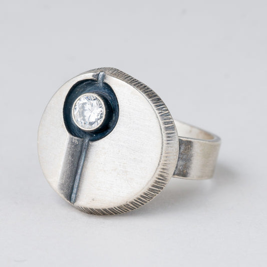 Ring Weißer Stein 5,67 g 925er Silber Größe flexibel ca. 510