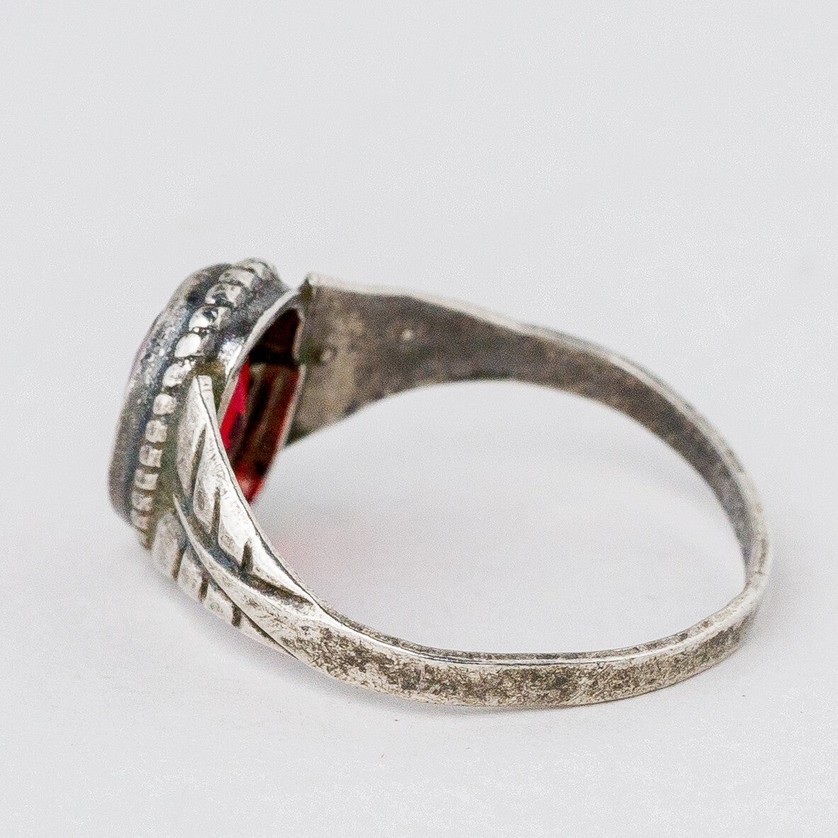 Silber Ring 42 (13,4 mm Ø) 800 Roter Stein 0,86 g5