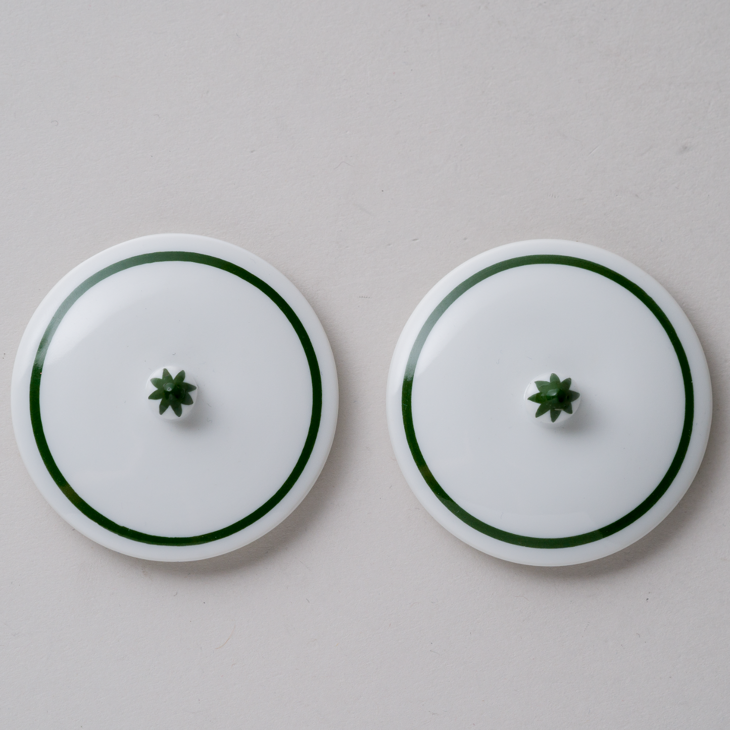 1 x Porzellan Deckel Weinlaub 6 cm3