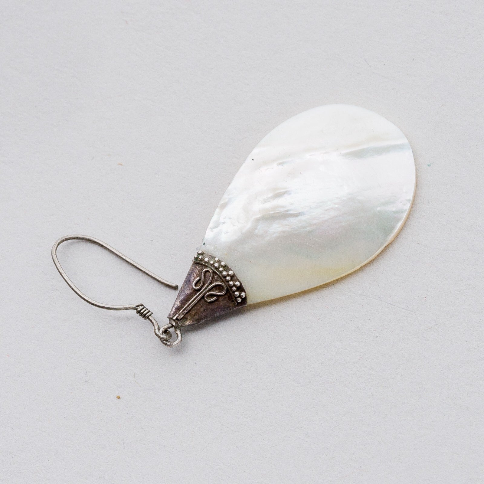 Einzelner Ohrring Hängeohrring Silber Perlmutt 2,76 g2