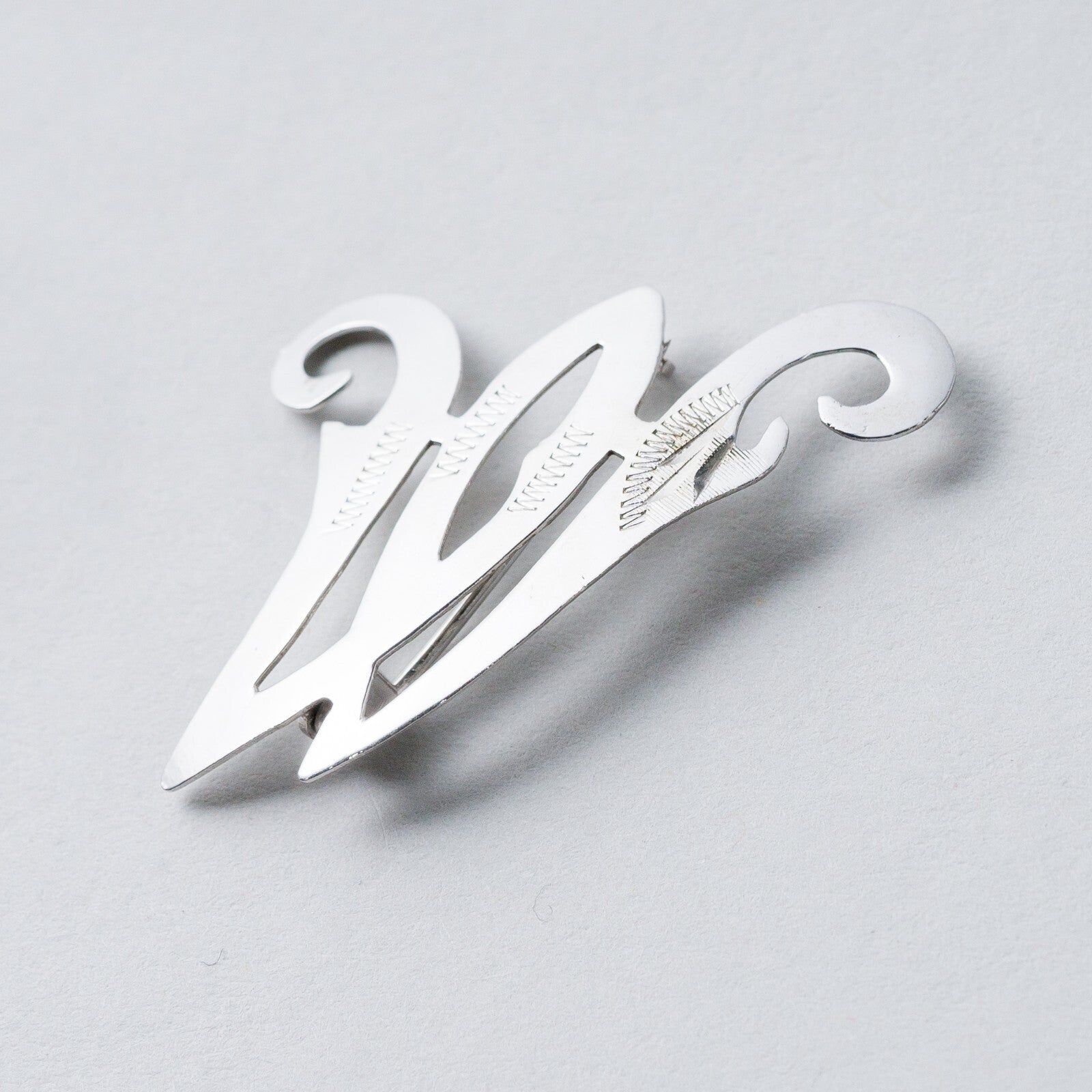 Silber Brosche Spange 800 "M" 2,5 cm 1,85 g2