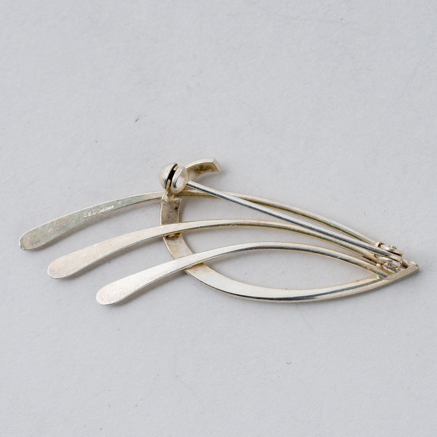Brosche 835er Silber 3,91 g 5,5 cm2
