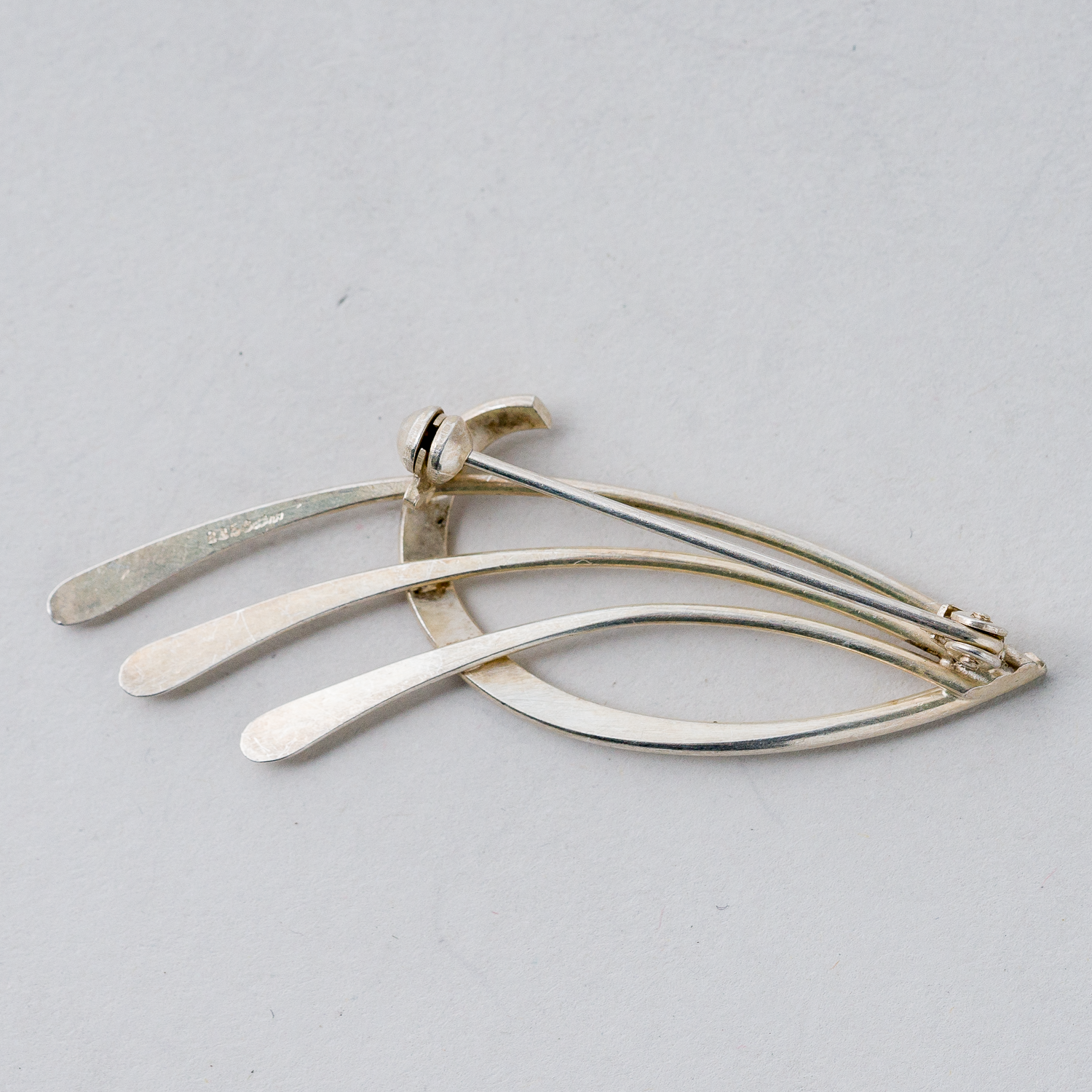 Brosche 835er Silber 3,91 g 5,5 cm2