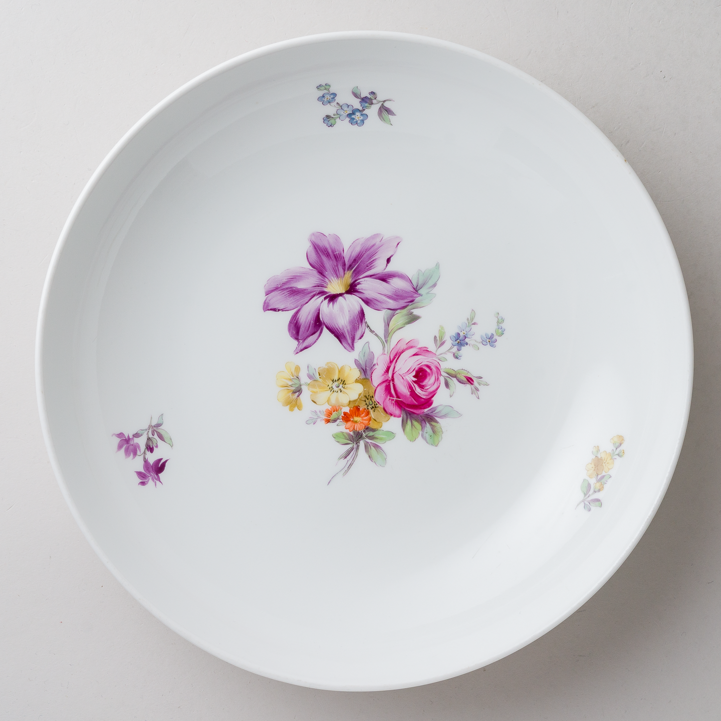 KPM Schale Rund Bunte Blume 23 cm 2. Wahl0