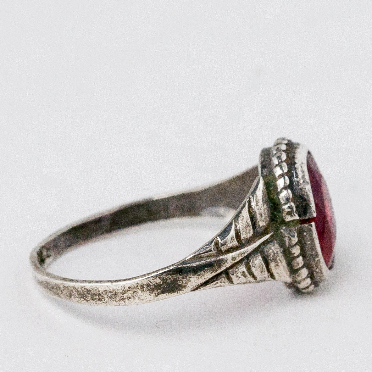 Silber Ring 42 (13,4 mm Ø) 800 Roter Stein 0,86 g2
