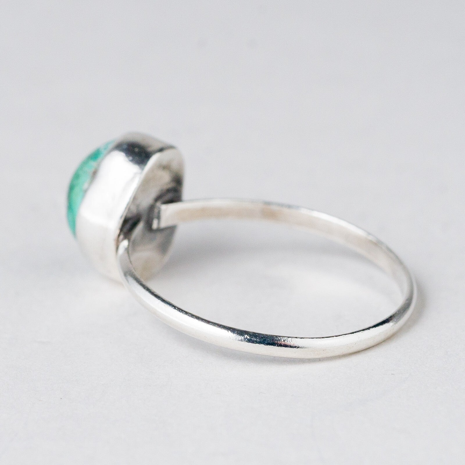 Silber Ring Grüner Stein Größe 56 (17,8 mm Ø) 1,37 g2