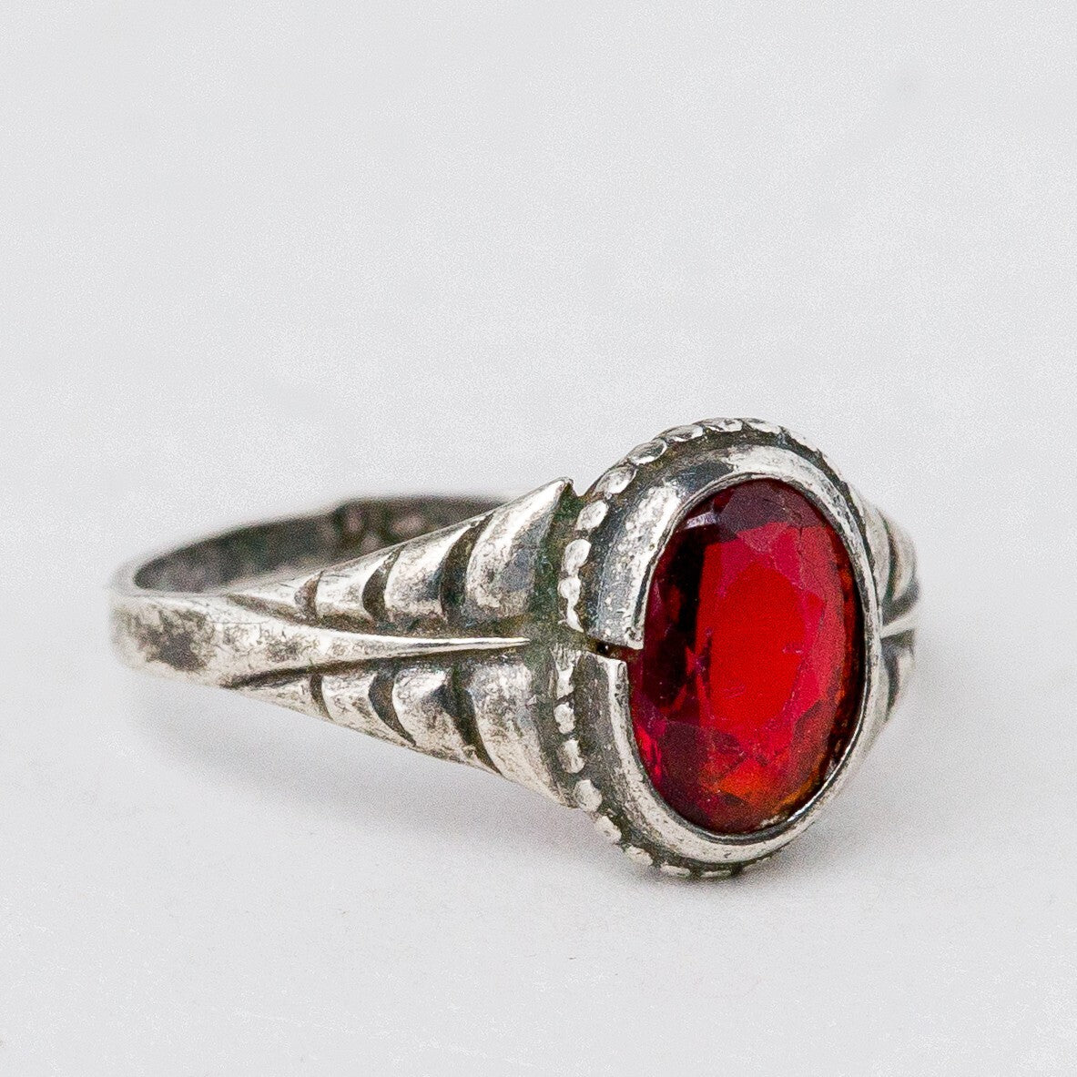 Silber Ring 42 (13,4 mm Ø) 800 Roter Stein 0,86 g1