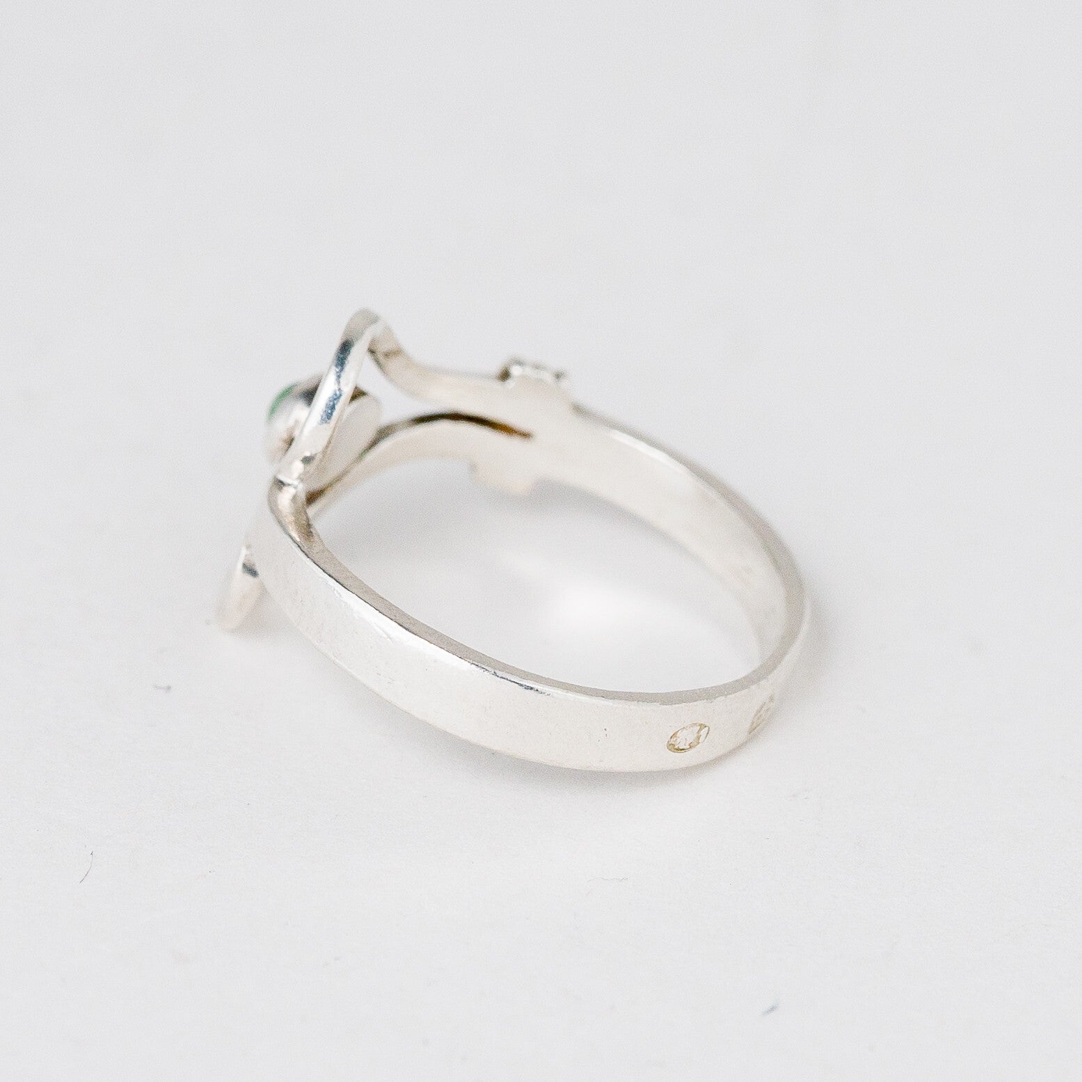 Silber Ring 52 (16,5 mm Ø) Grüner Stein 2,16 g4