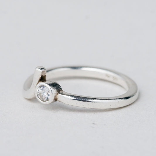 Silber Ring 925 Weißer Stein Größe 50 (15,9 mm Ø) 1,75 g0