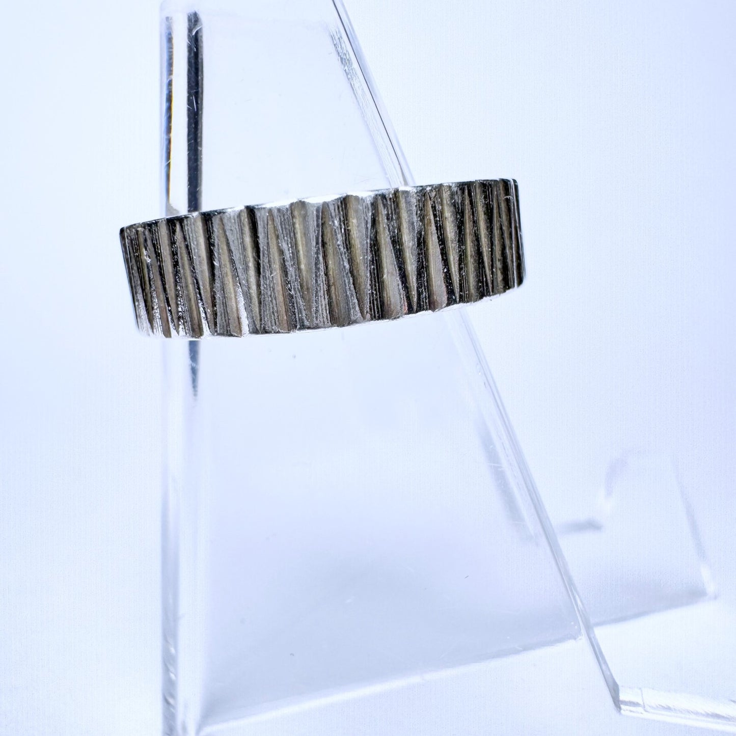 Ring 835er Silber Größe 53 geriffelt 2,58g4