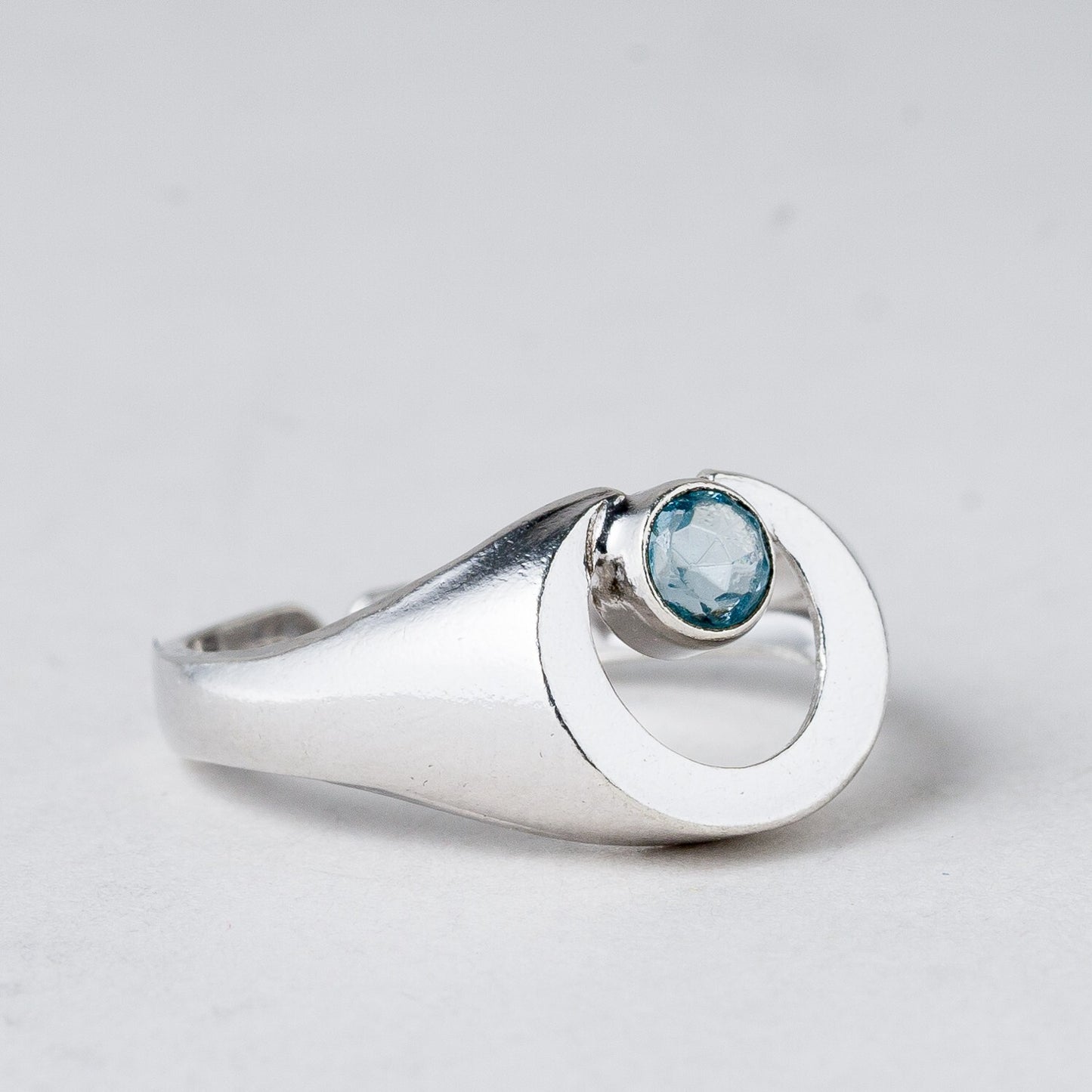 Silber Ring 835 Blauer Stein Größe flexibel ca. 51 2,33 g1