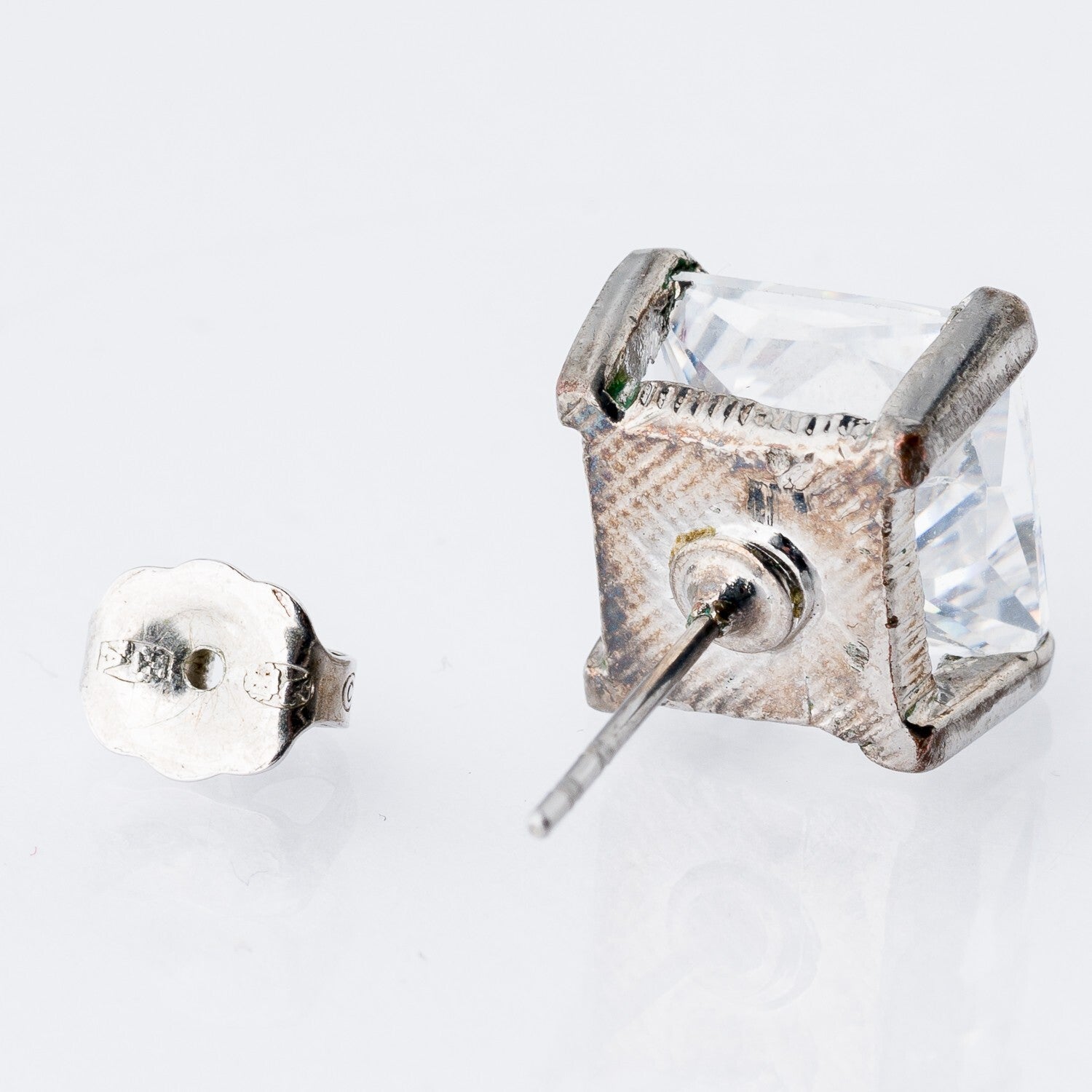 Einzelner Ohrring Ohrstecker Weißer Stein Silber 3,2 g7